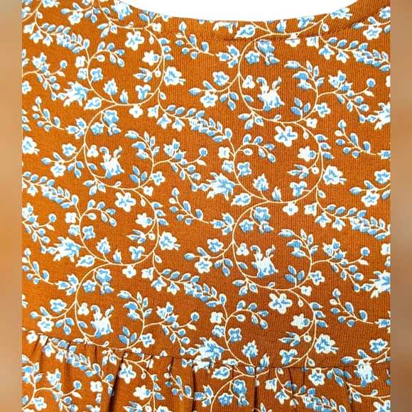 Pink Lily Cinnamon 3 Tiered Floral Blouse Woman's Size (S) - Picture 5 of 7